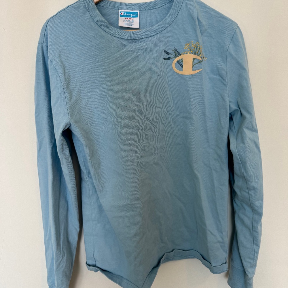 Long blue champion shirt